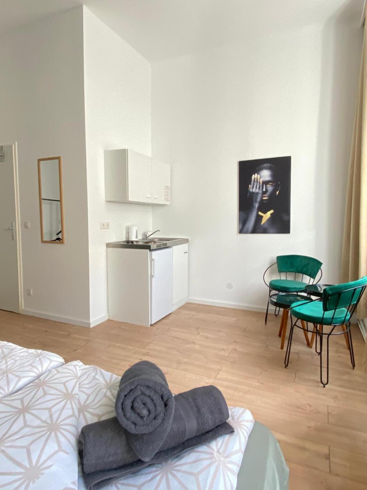 Apartment 8 Fully Equipped Shared W Terrace Margareten
