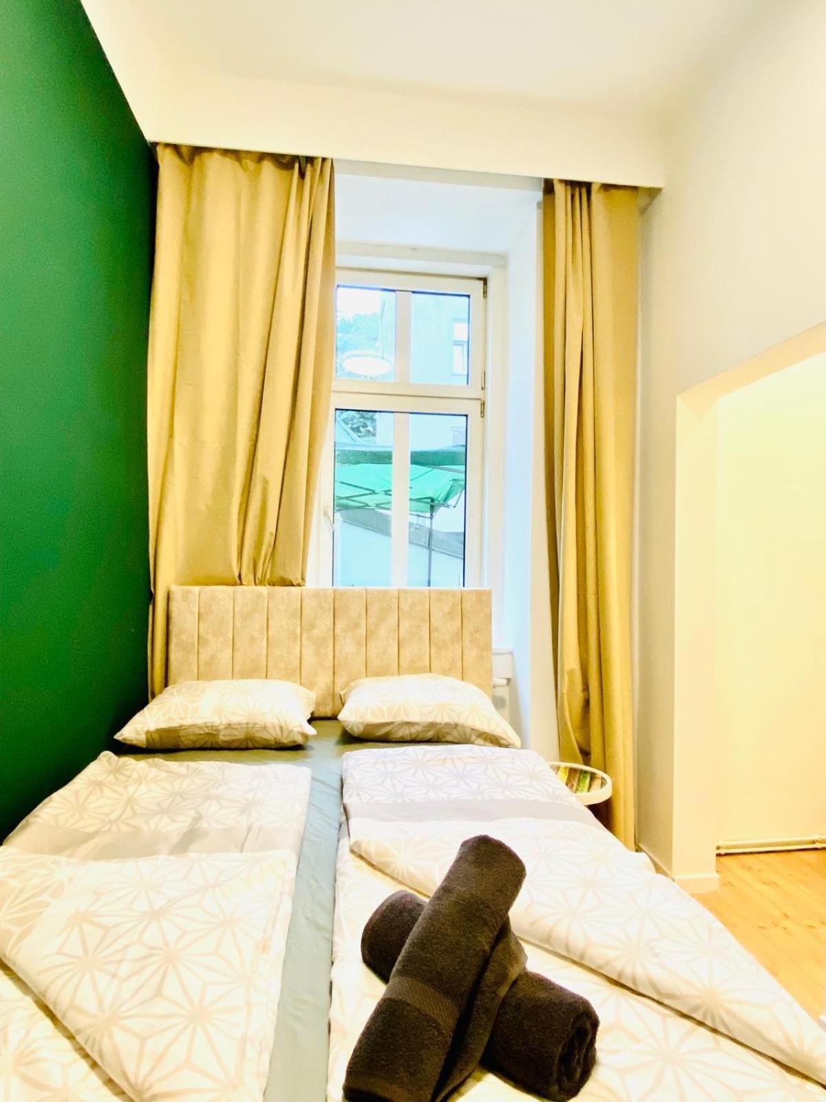 Apartment 8 Fully Equipped Shared W Terrace Margareten Wien
