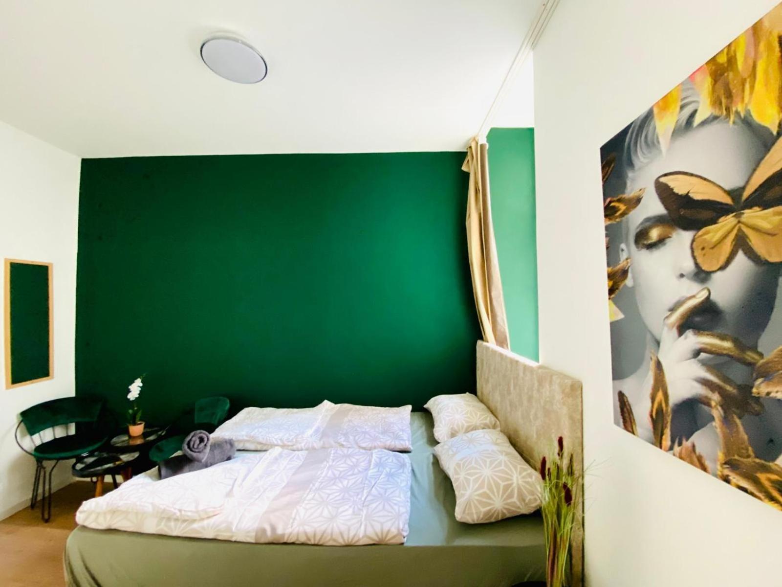 8 Fully Equipped Shared W Terrace Margareten Wien