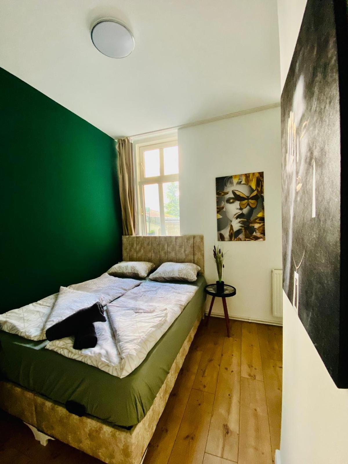 8 Fully Equipped Shared W Terrace Margareten Apartment Wien