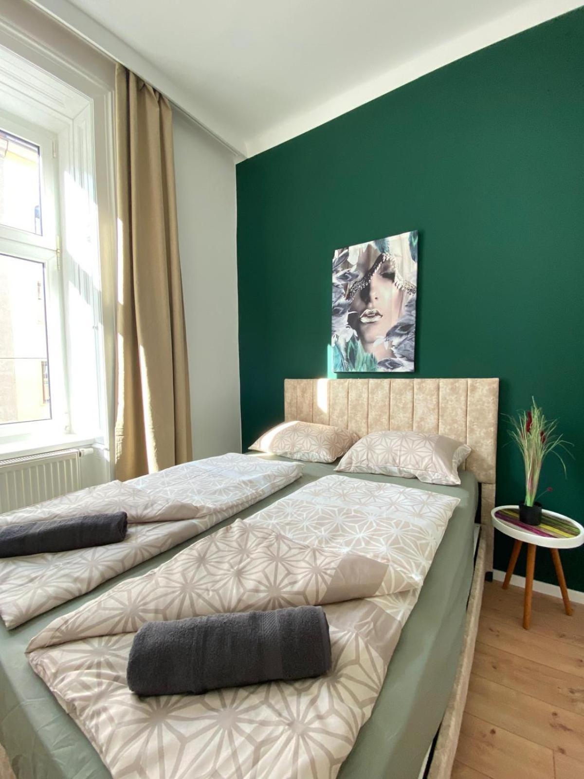 8 Fully Equipped Shared W Terrace Margareten Wien