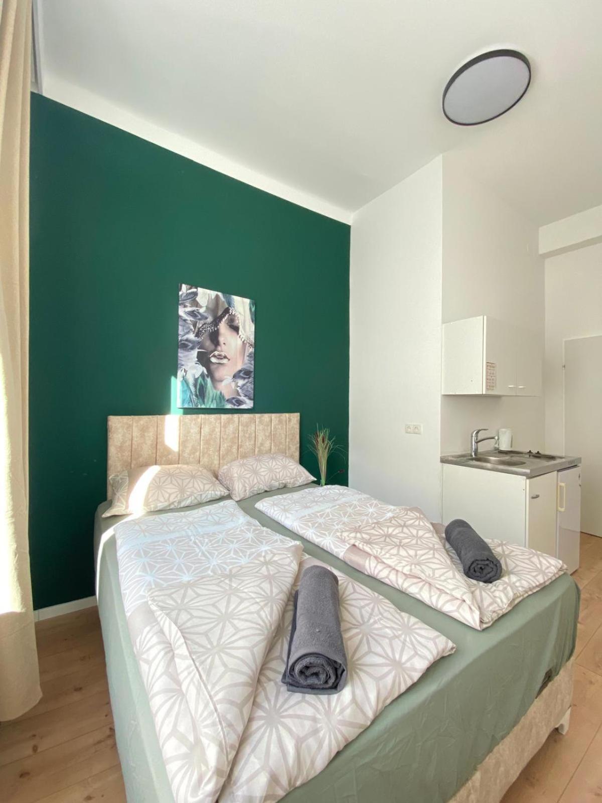8 Fully Equipped Shared W Terrace Margareten * Wien