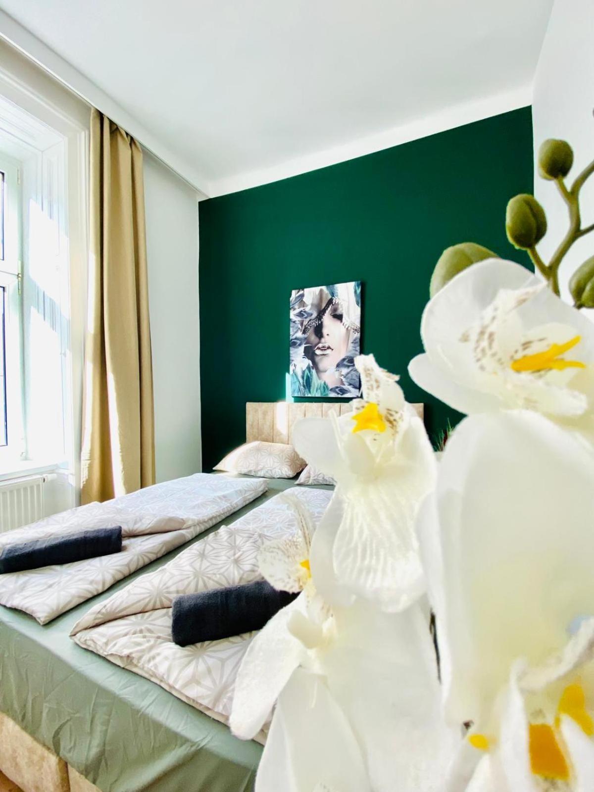 Apartment 8 Fully Equipped Shared W Terrace Margareten *