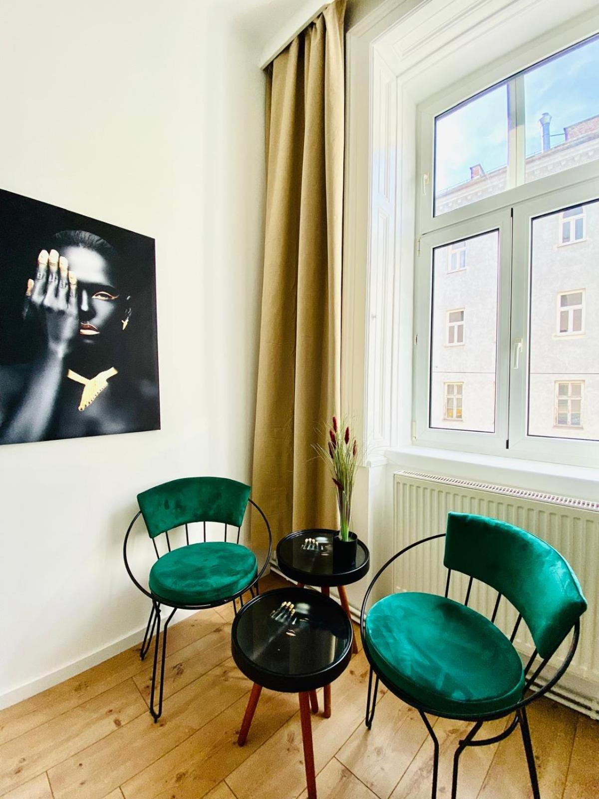 8 Fully Equipped Shared W Terrace Margareten *