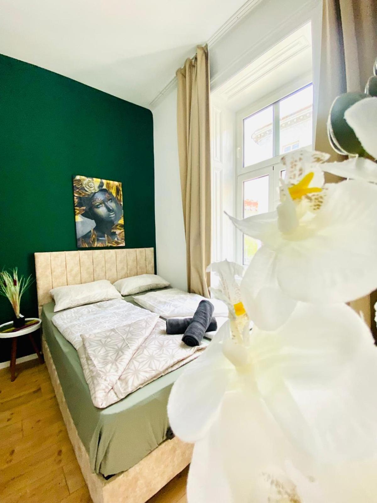 Apartment 8 Fully Equipped Shared W Terrace Margareten *