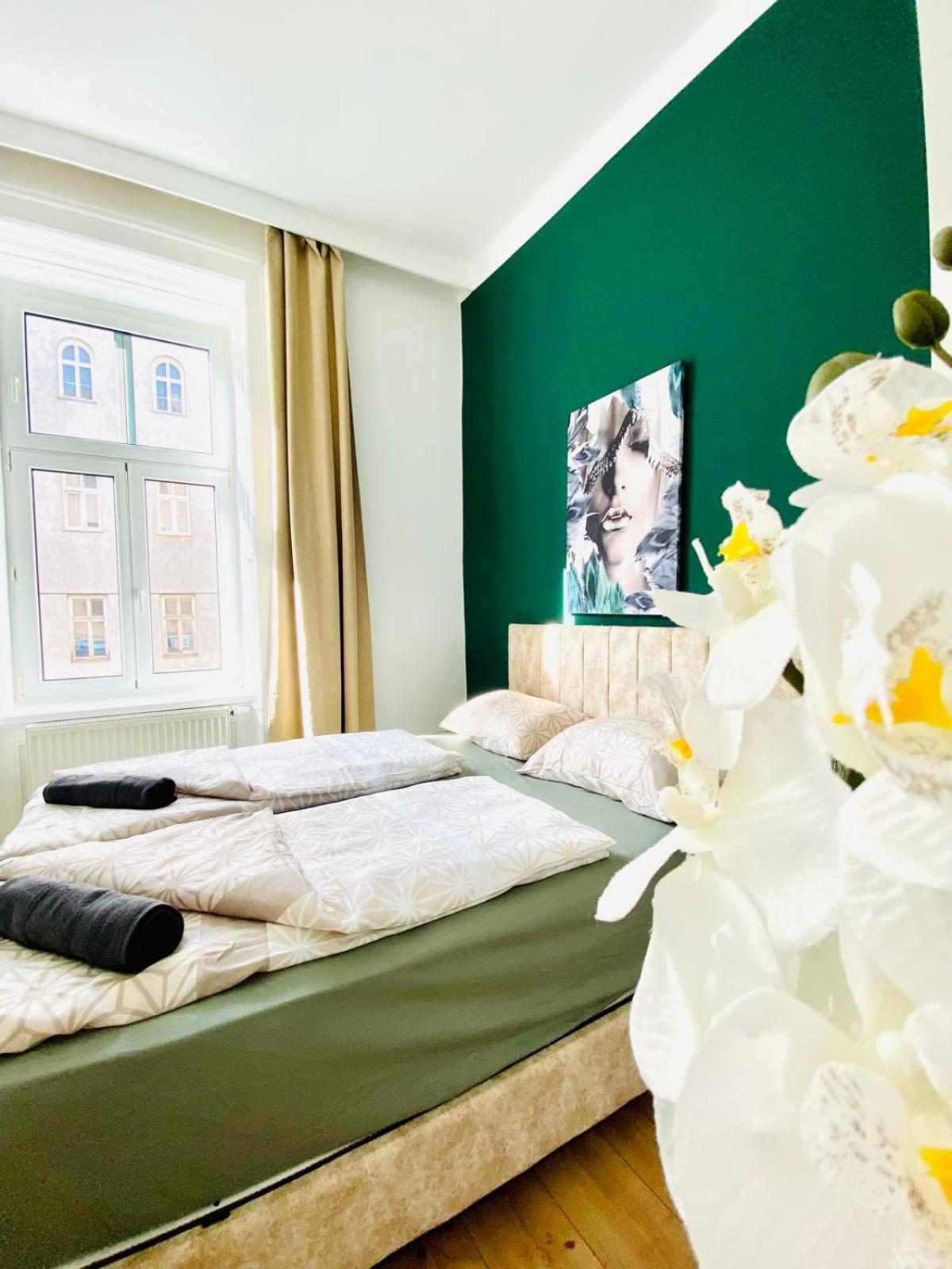 8 Fully Equipped Shared W Terrace Margareten Wien
