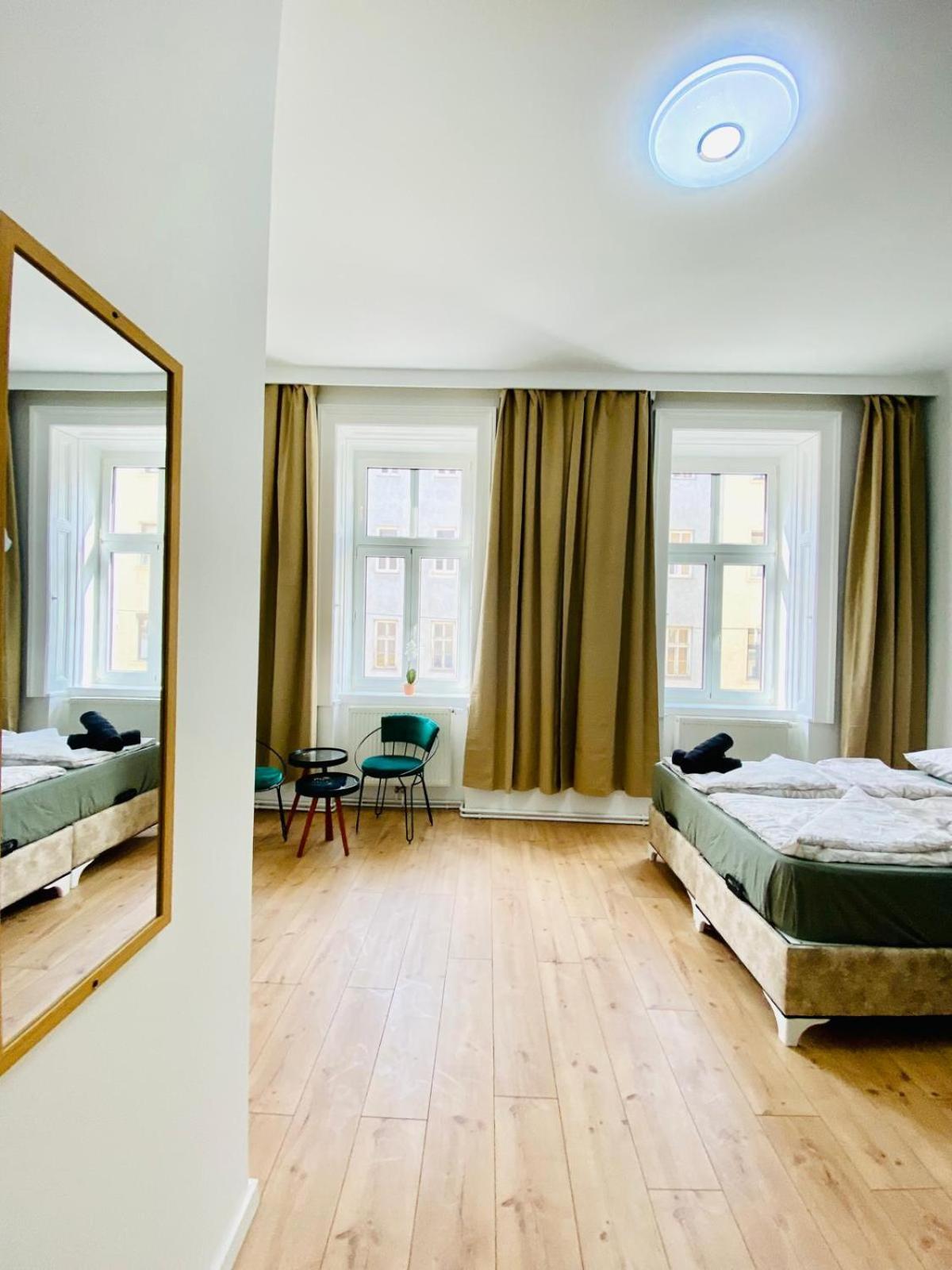 Apartment 8 Fully Equipped Shared W Terrace Margareten *