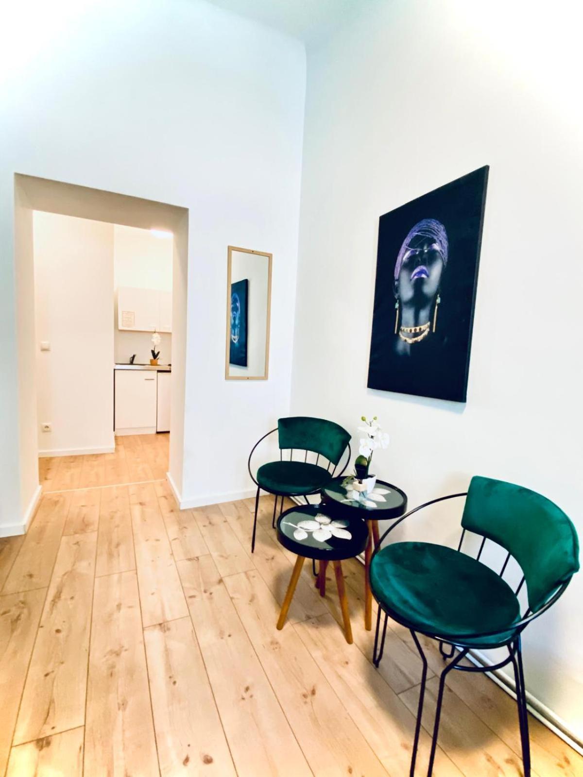 8 Fully Equipped Shared W Terrace Margareten Apartment Wien